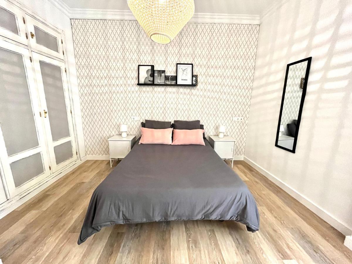 Apartamento con Parking centro historico Ronda Exterior foto
